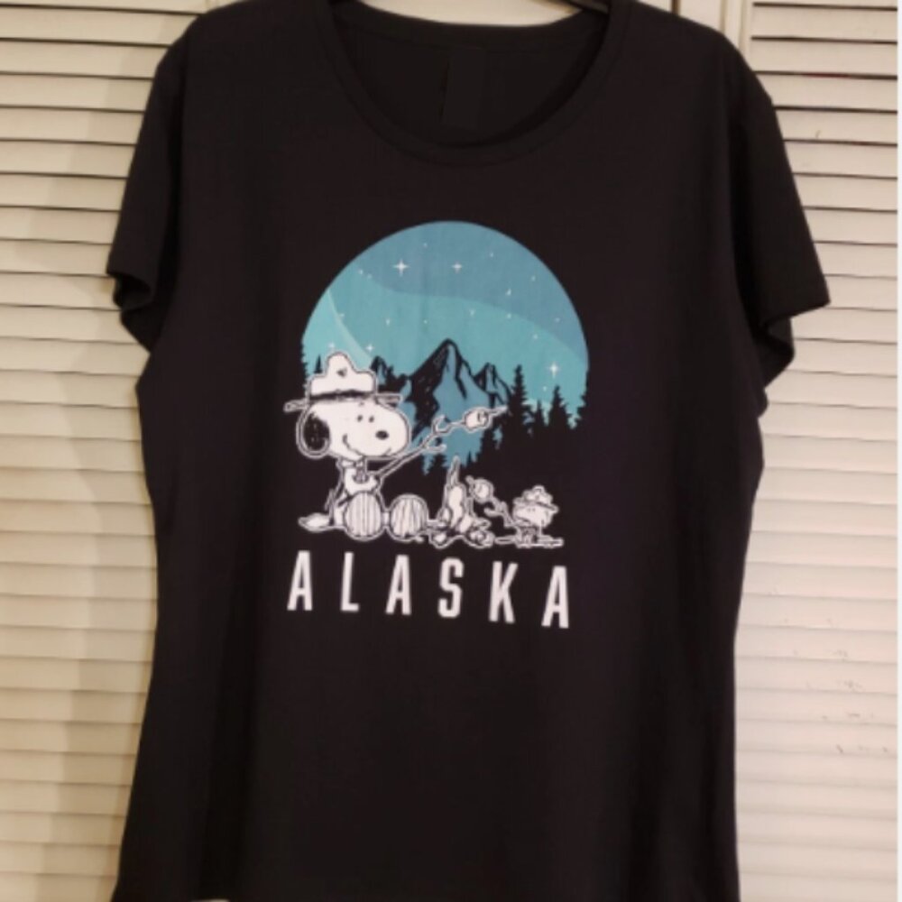 Peanuts Snoopy Woodstock Scouts Camping Alaska Black T Shirt